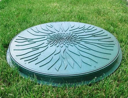 Пластиковые канализационные люки: плюсы и минусы использования